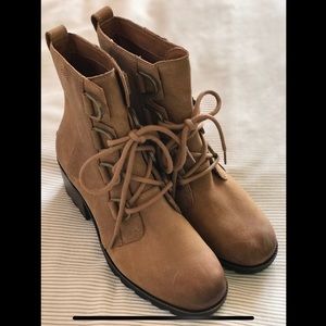 SOREL BOOTS ✨BRAND NEW, NEVER WORN✨